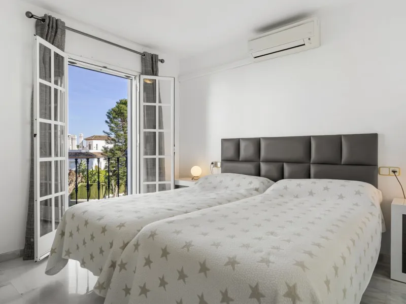 Charming Townhouse with Sea Views in a Popular Urbanisation in Bel Air