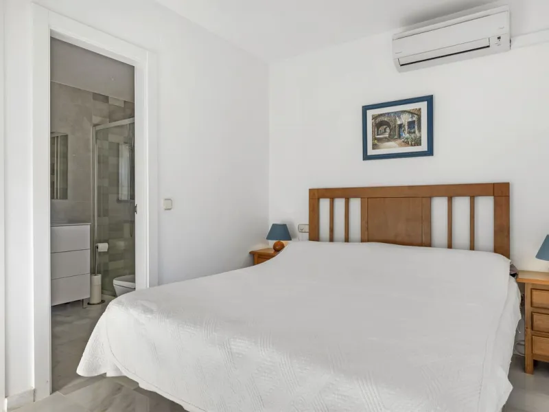 Charming Townhouse with Sea Views in a Popular Urbanisation in Bel Air