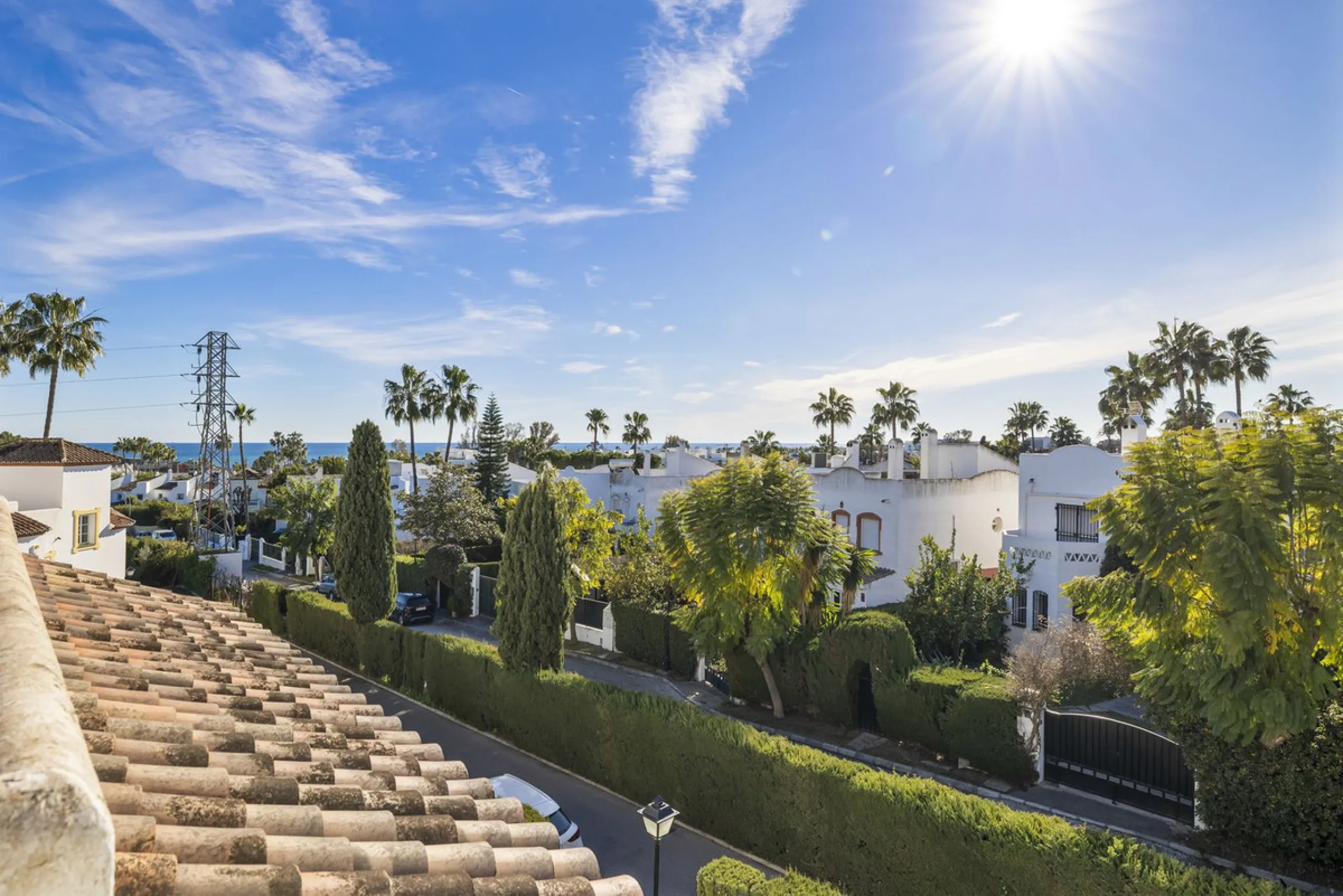 Charming Townhouse with Sea Views in a Popular Urbanisation in Bel Air