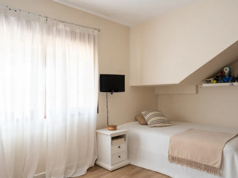 Originally designed as two semi-detached homes, the property offers outstanding adaptability and lends itself effortlessly to a variety of living arrangements — whether as a refined residence for a large family, two families or an elegant multigenerationa