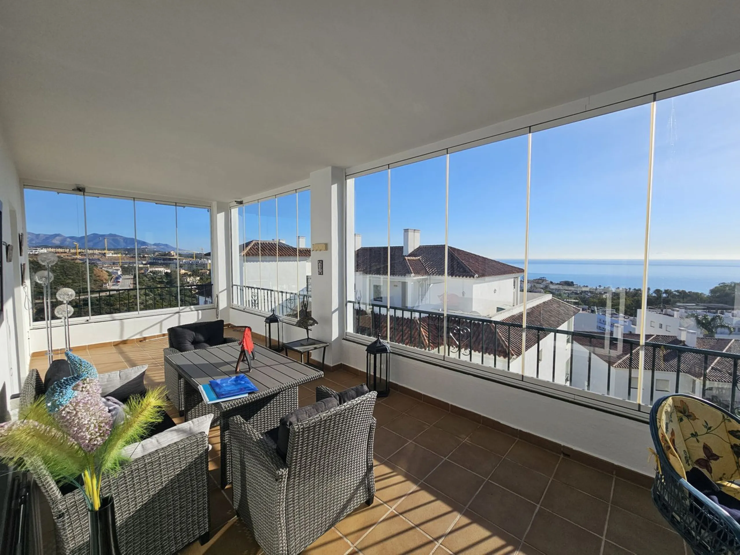 Middle Floor Apartment, Miraflores, Costa del Sol.