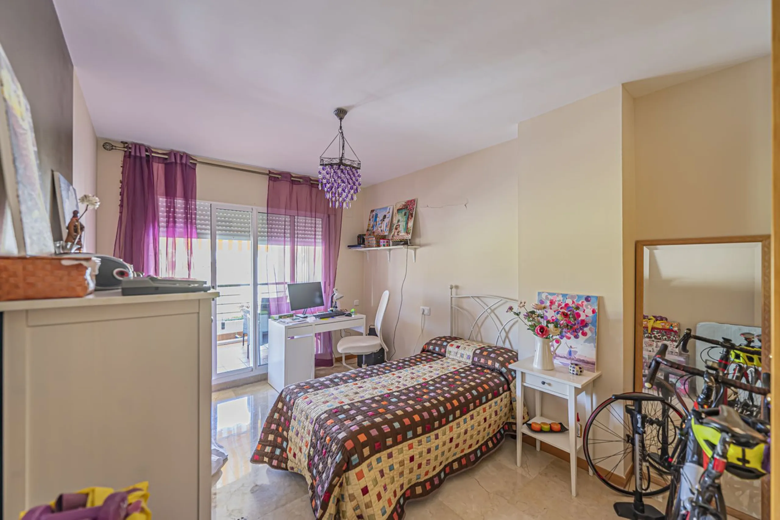 LARGE PROPERTY IN GUADALMINA