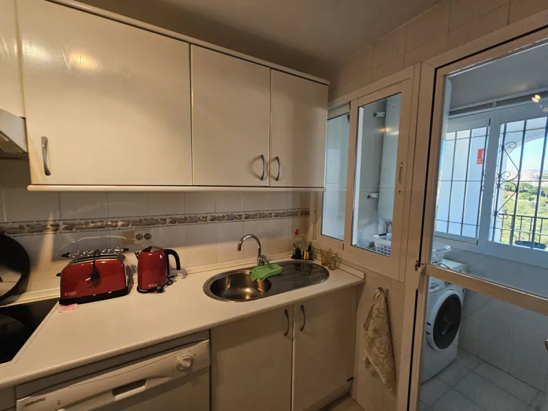 Middle Floor Apartment, Miraflores, Costa del Sol.