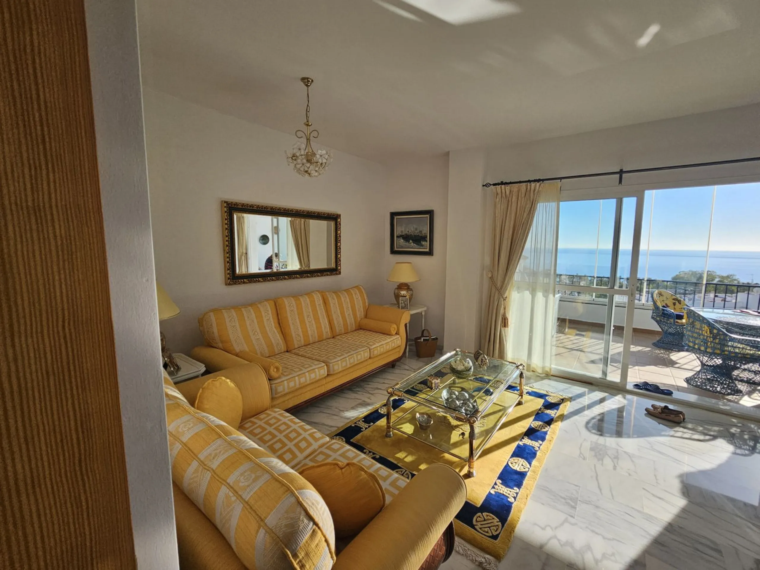 Middle Floor Apartment, Miraflores, Costa del Sol.