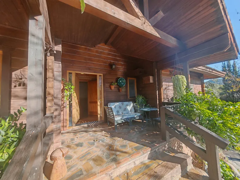 Finca for sale in , Ojen with 3 bedrooms and 2 bathrooms, with private swimming pool, private garage and private garden. Regarding property dimensions, it has 151 m² built, 3,105 m² plot and 49 m² terrace. Has the following facilities mountainside, air co