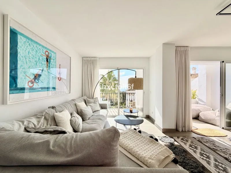 Luxury Penthouse with Panoramic Sea & Mountain Views – Marbella East