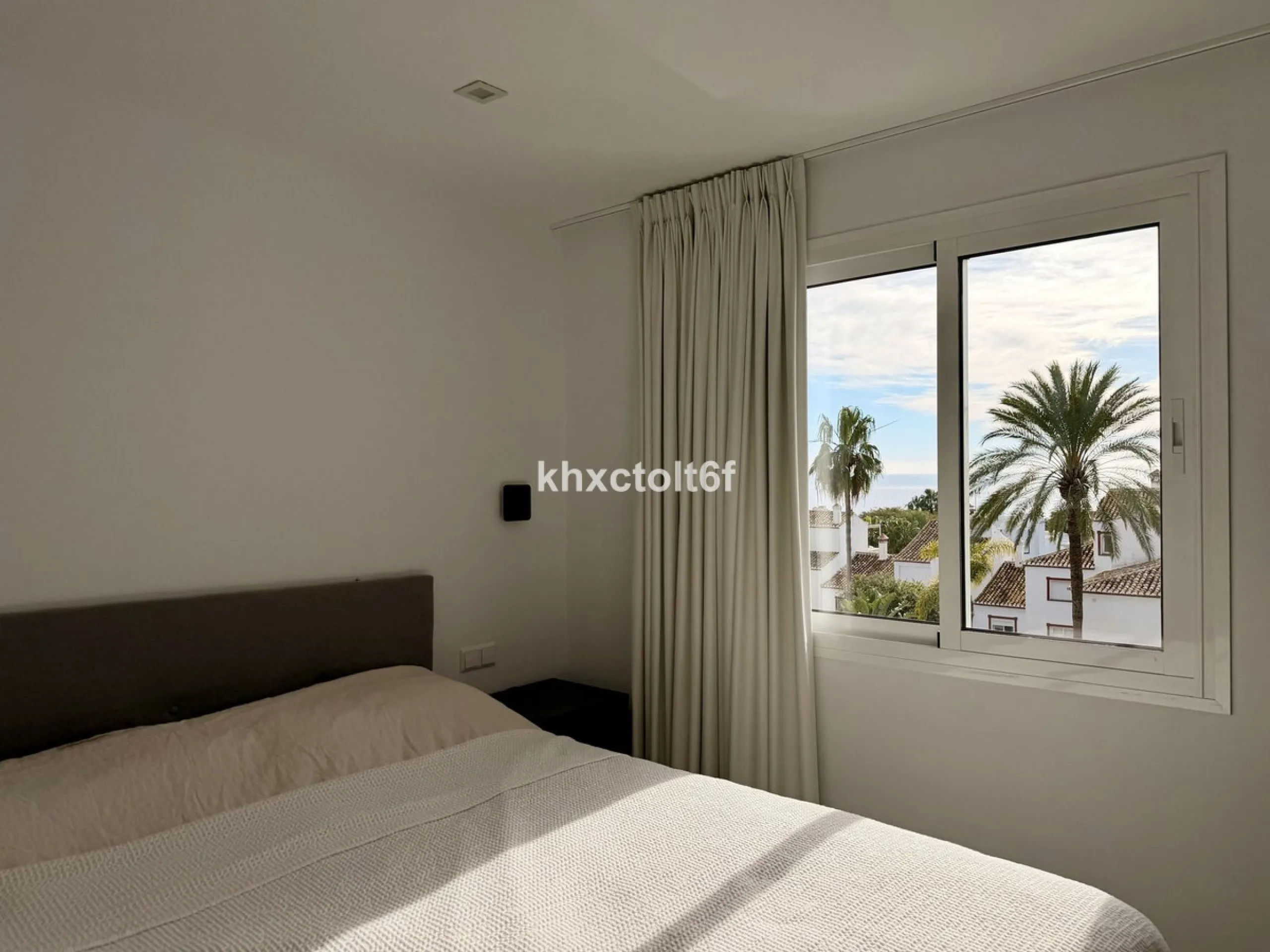 Luxury Penthouse with Panoramic Sea & Mountain Views – Marbella East