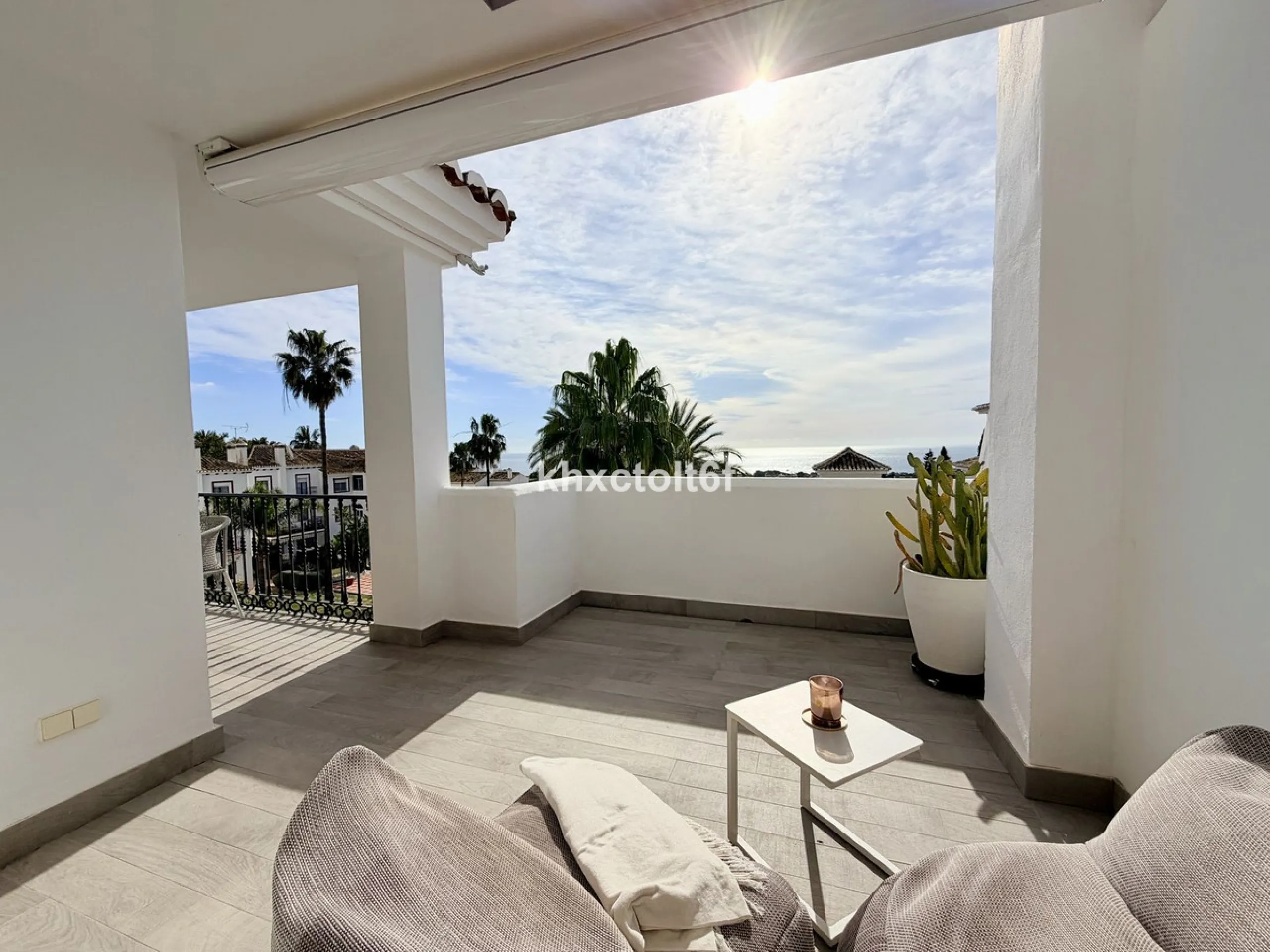 Luxury Penthouse with Panoramic Sea & Mountain Views – Marbella East