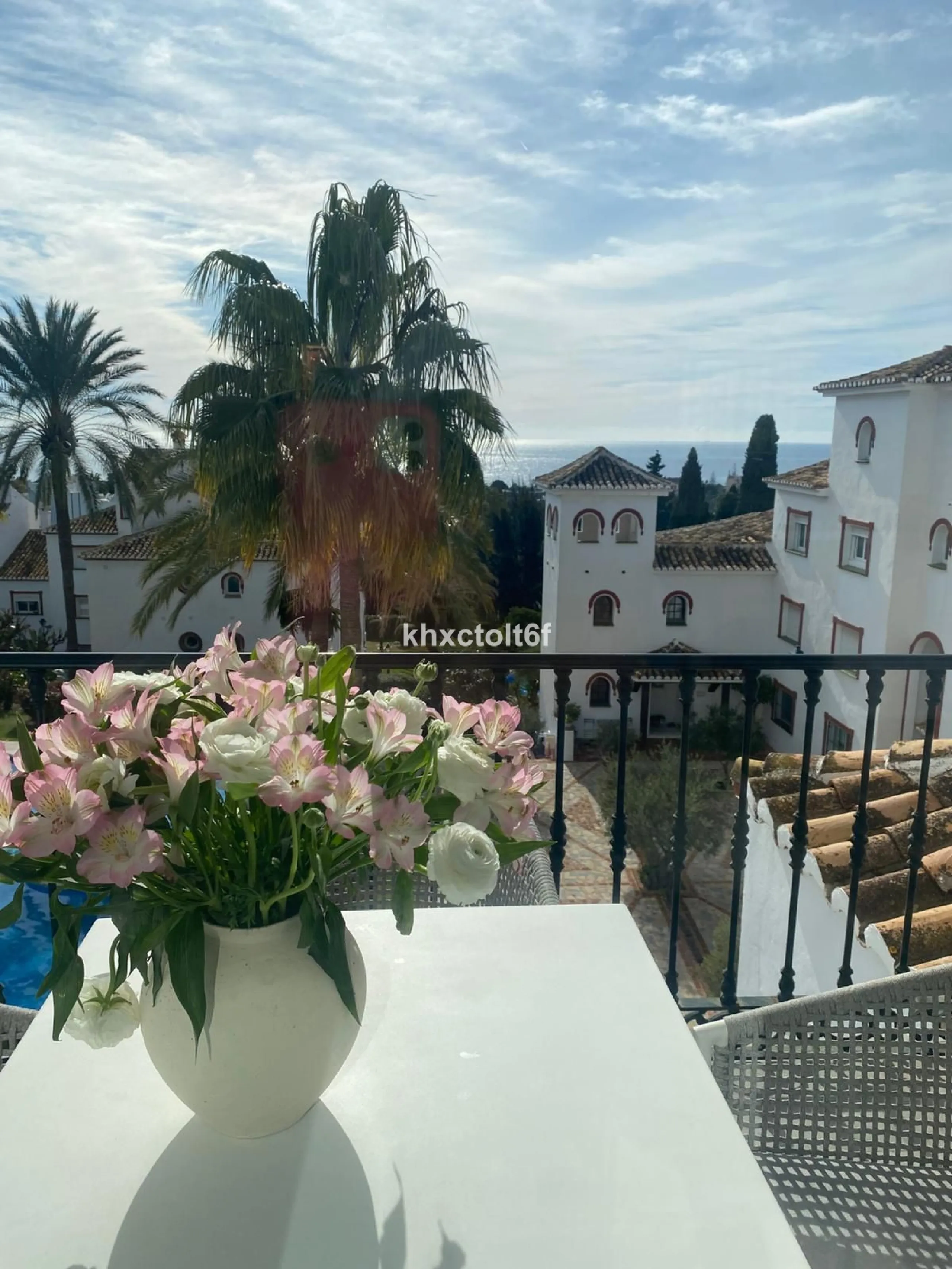 Luxury Penthouse with Panoramic Sea & Mountain Views – Marbella East
