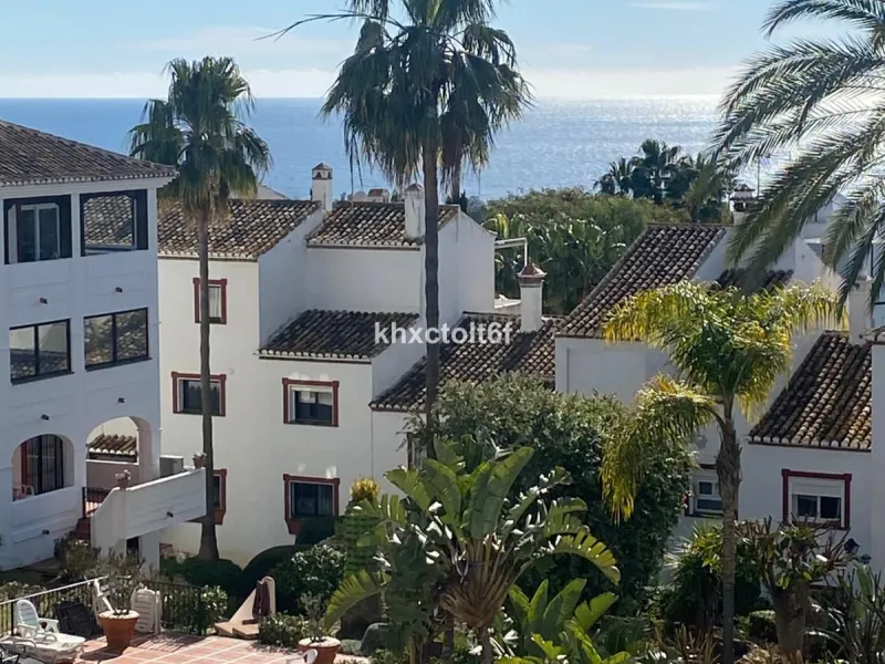 Luxury Penthouse with Panoramic Sea & Mountain Views – Marbella East