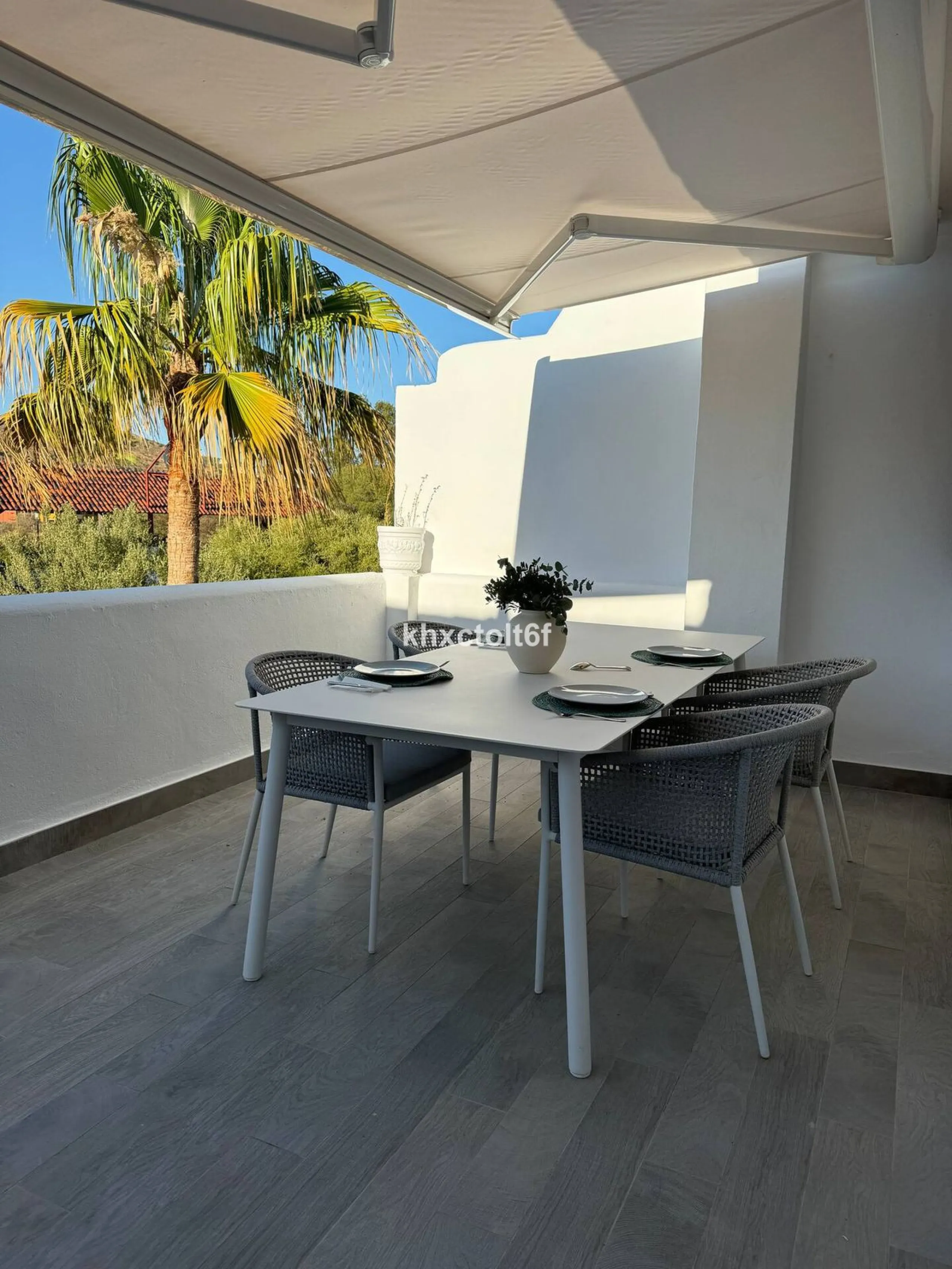 Luxury Penthouse with Panoramic Sea & Mountain Views – Marbella East
