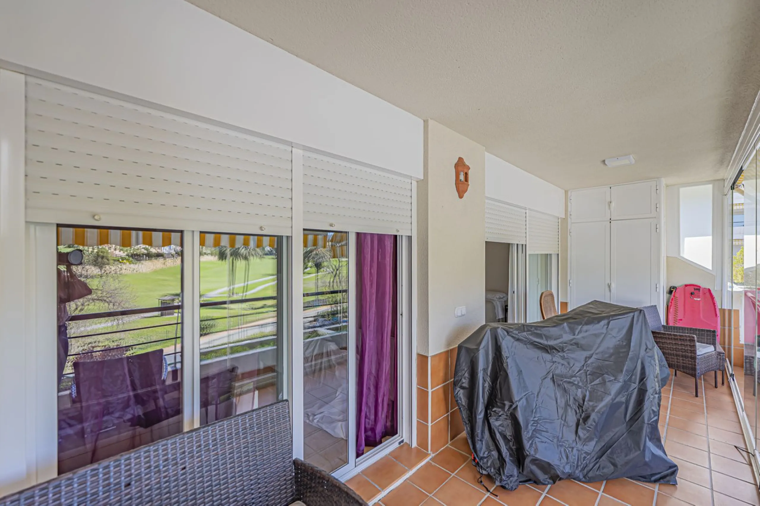 LARGE PROPERTY IN GUADALMINA