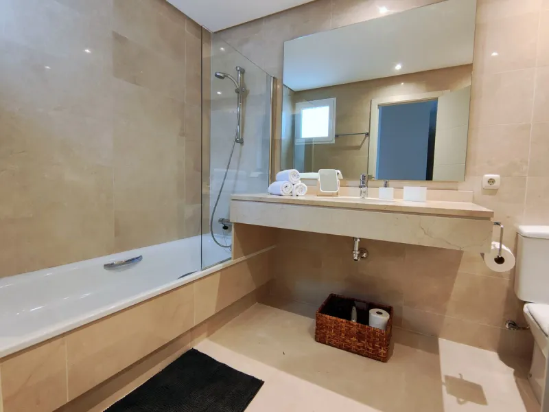Accommodation for up to 4 guests is provided in a fully air-conditioned penthouse apartment with two double bedrooms, two bathrooms, a fully equipped kitchen with modern appliances, and a spacious living room. The 200 m² apartment includes a large terrace