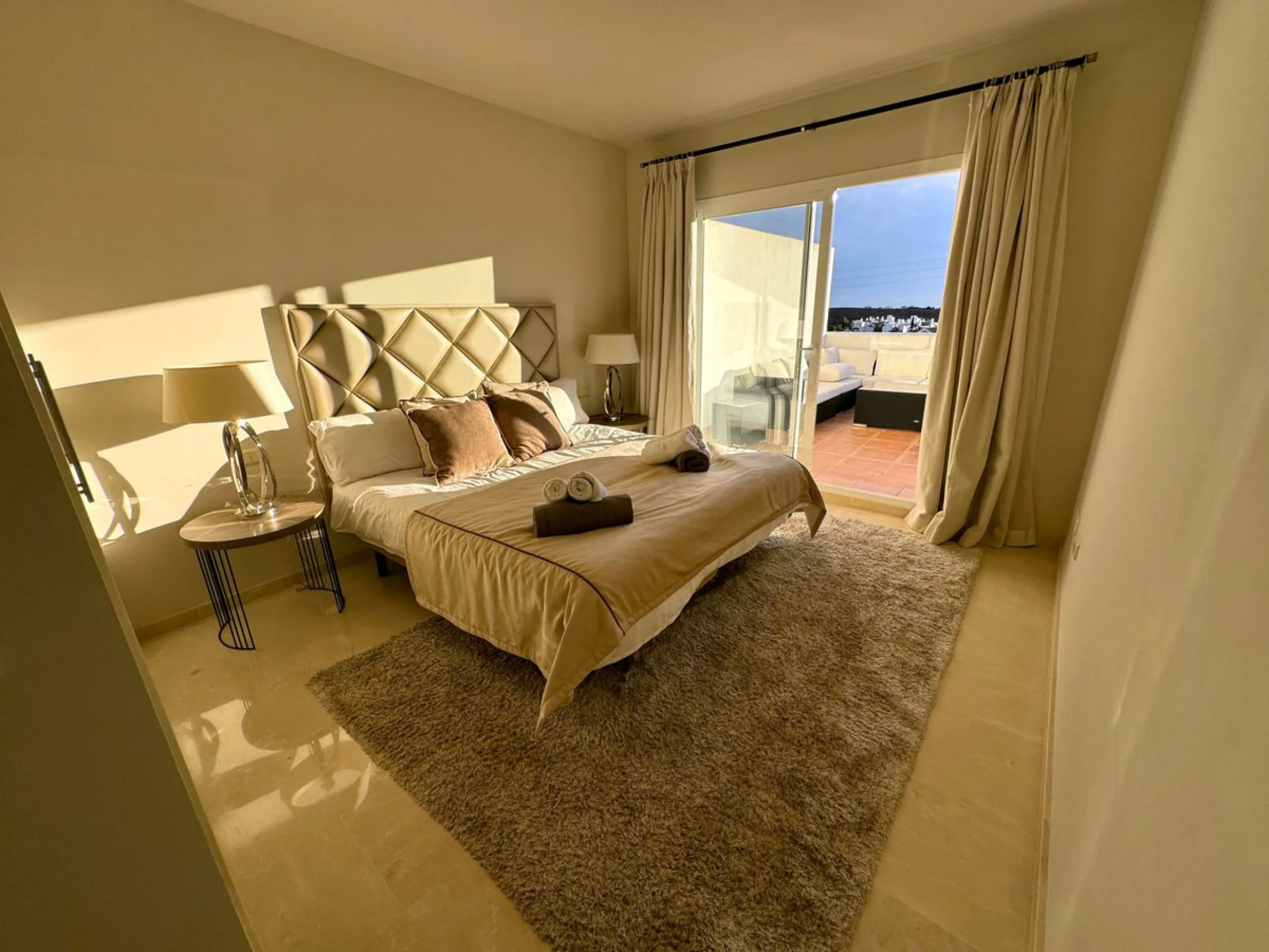 Accommodation for up to 4 guests is provided in a fully air-conditioned penthouse apartment with two double bedrooms, two bathrooms, a fully equipped kitchen with modern appliances, and a spacious living room. The 200 m² apartment includes a large terrace