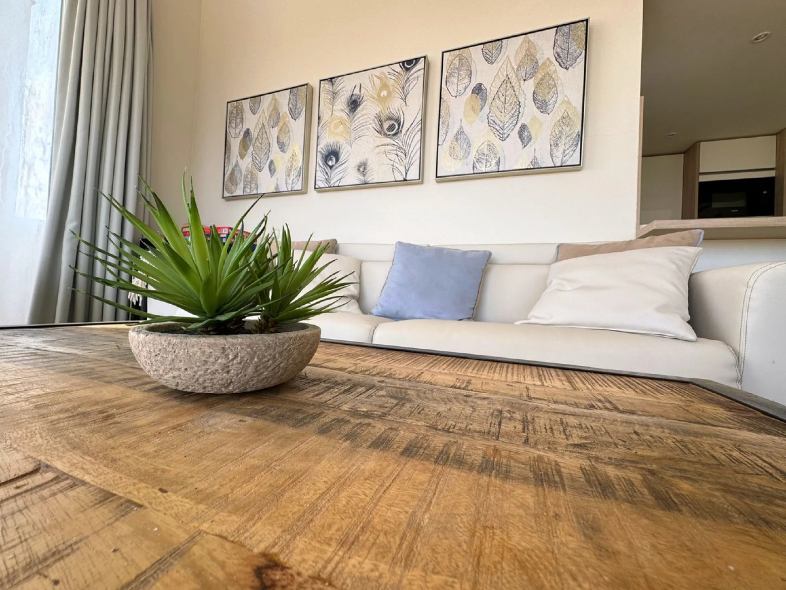 Accommodation for up to 4 guests is provided in a fully air-conditioned penthouse apartment with two double bedrooms, two bathrooms, a fully equipped kitchen with modern appliances, and a spacious living room. The 200 m² apartment includes a large terrace
