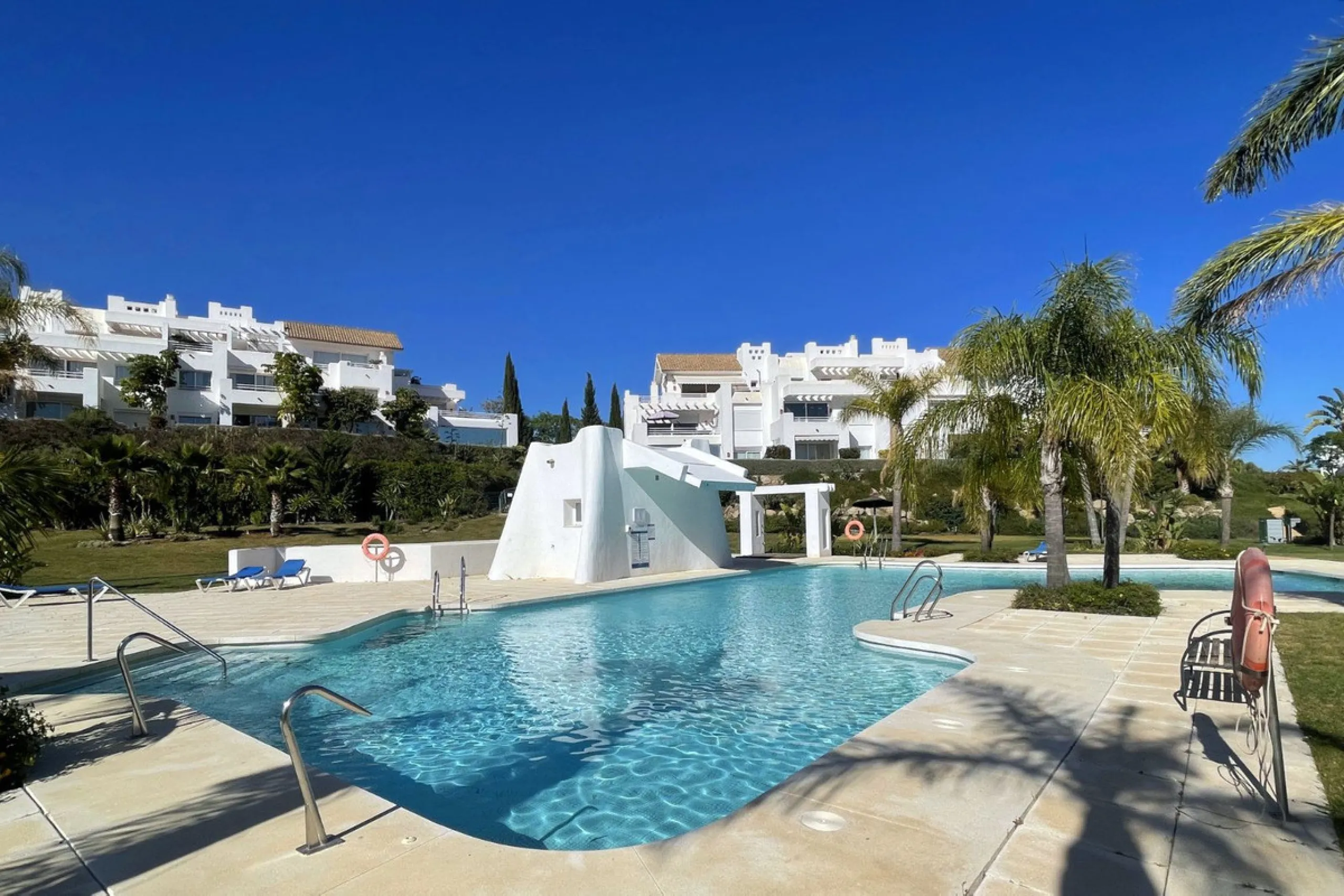 Accommodation for up to 4 guests is provided in a fully air-conditioned penthouse apartment with two double bedrooms, two bathrooms, a fully equipped kitchen with modern appliances, and a spacious living room. The 200 m² apartment includes a large terrace