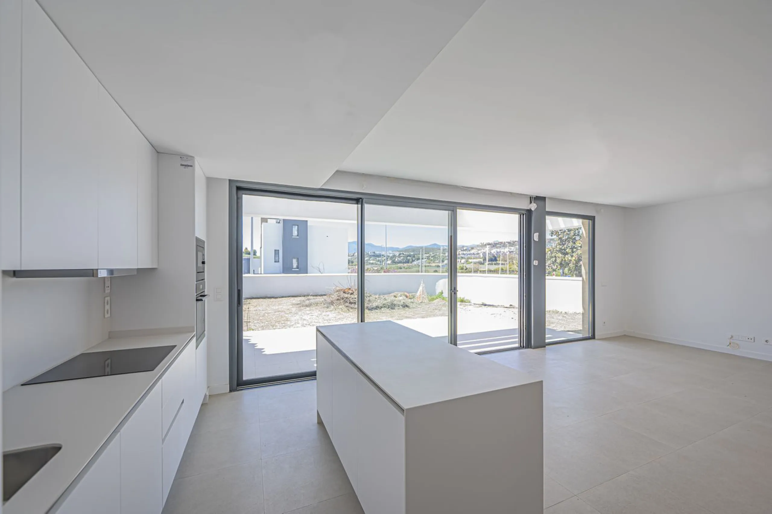 Modern corner semi-detached with large garden at Serene Atalaya