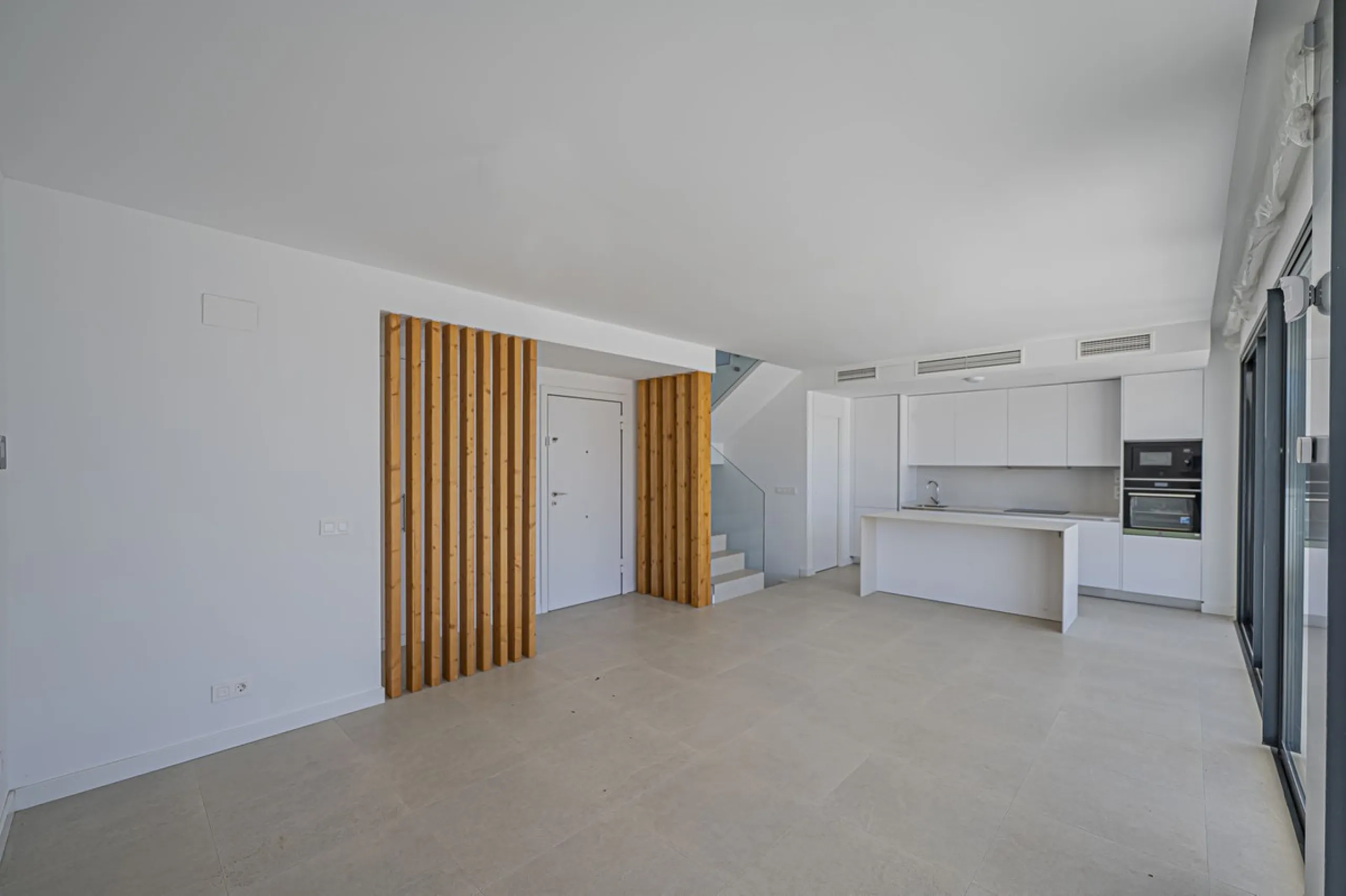 Modern corner semi-detached with large garden at Serene Atalaya