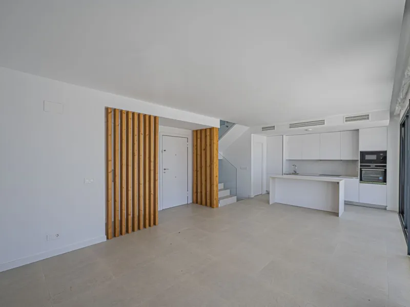 Modern corner semi-detached with large garden at Serene Atalaya
