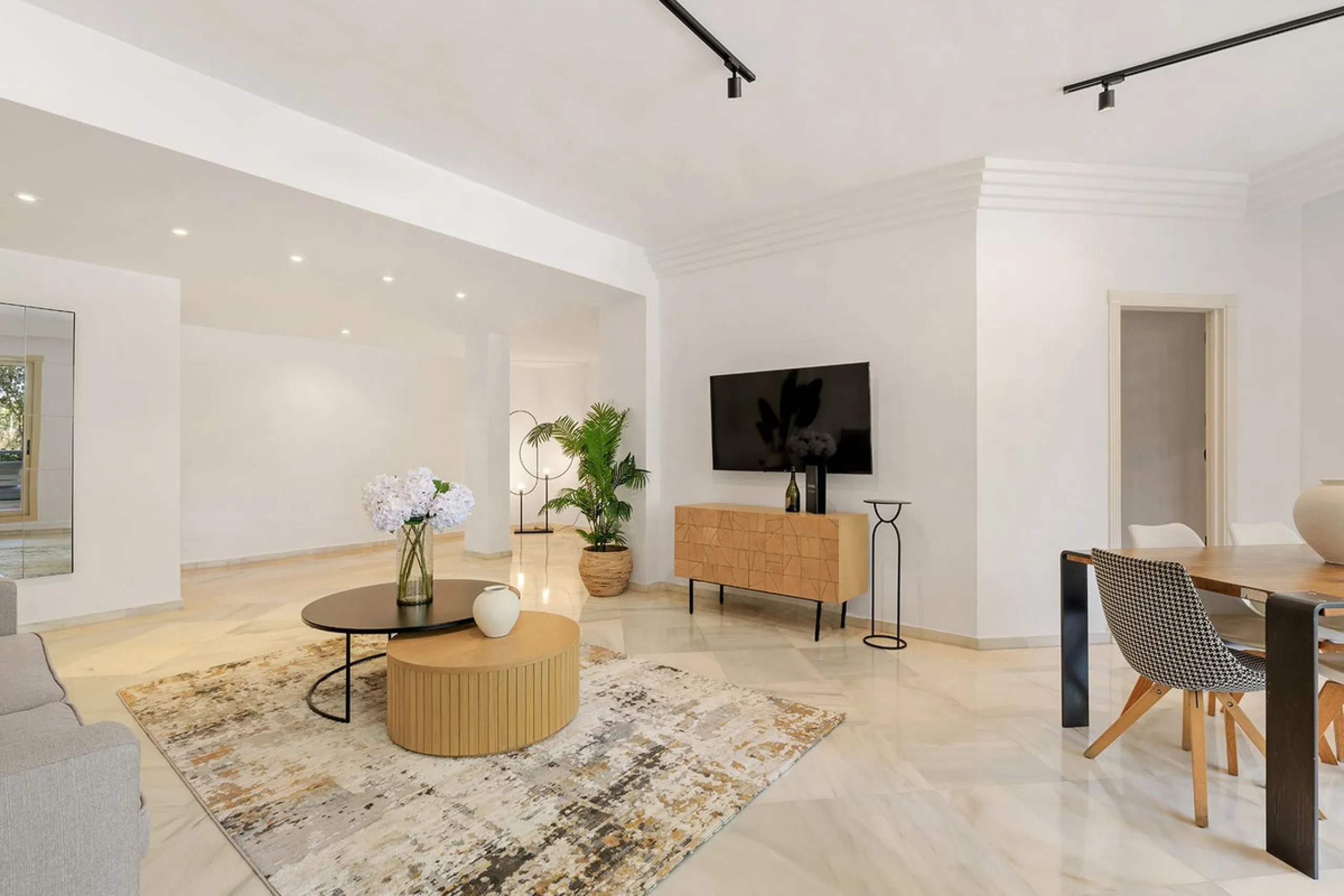 A beautifully presented three bedroom apartment in an exclusive gated community offering luxury living along with quality lifestyle installations.