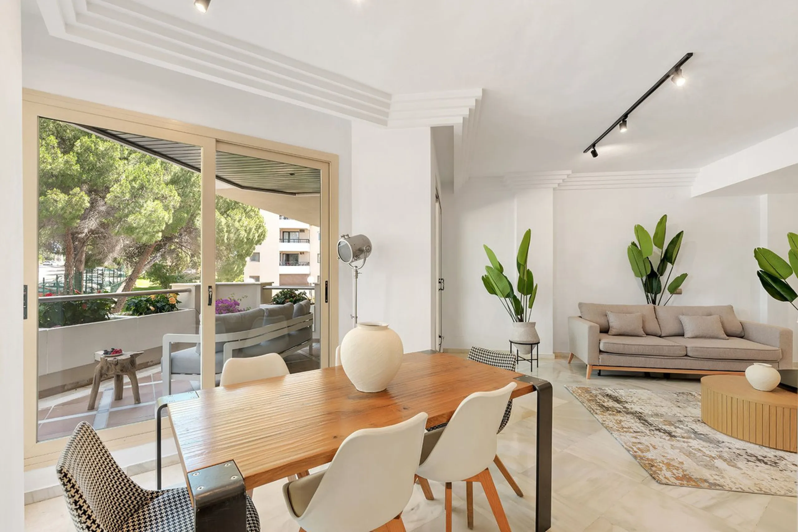 A beautifully presented three bedroom apartment in an exclusive gated community offering luxury living along with quality lifestyle installations.