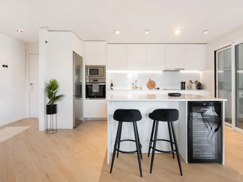 Exceptional Contemporary Apartment with Panoramic Views in La Campana (Nueva Andalucia) – €699,000