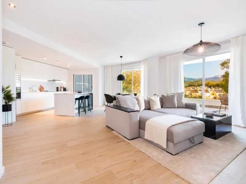 Exceptional Contemporary Apartment with Panoramic Views in La Campana (Nueva Andalucia) – €699,000