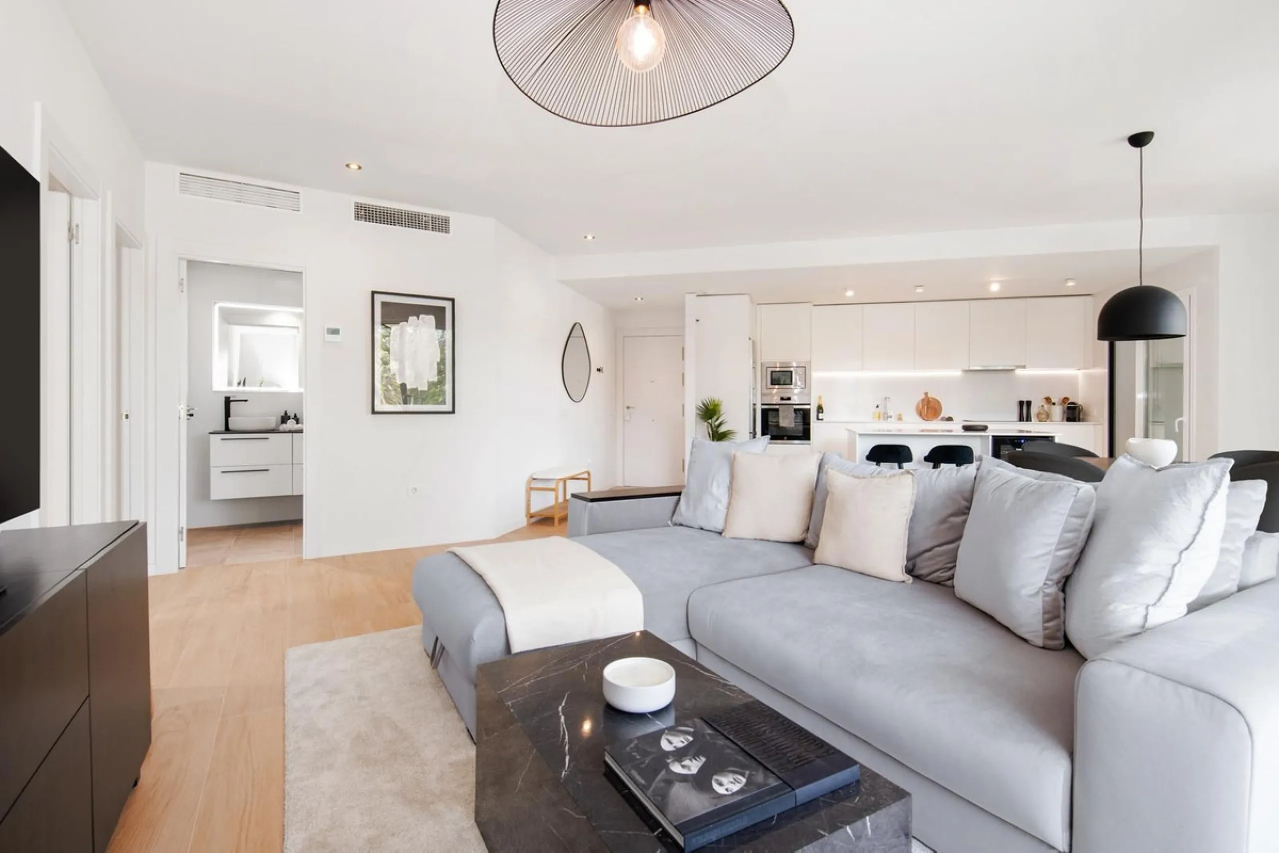 Exceptional Contemporary Apartment with Panoramic Views in La Campana (Nueva Andalucia) – €699,000