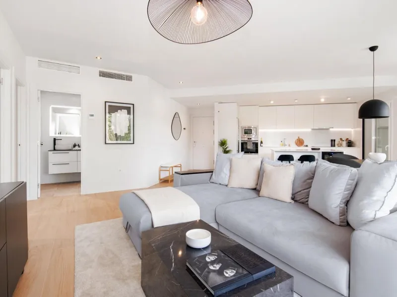 Exceptional Contemporary Apartment with Panoramic Views in La Campana (Nueva Andalucia) – €699,000