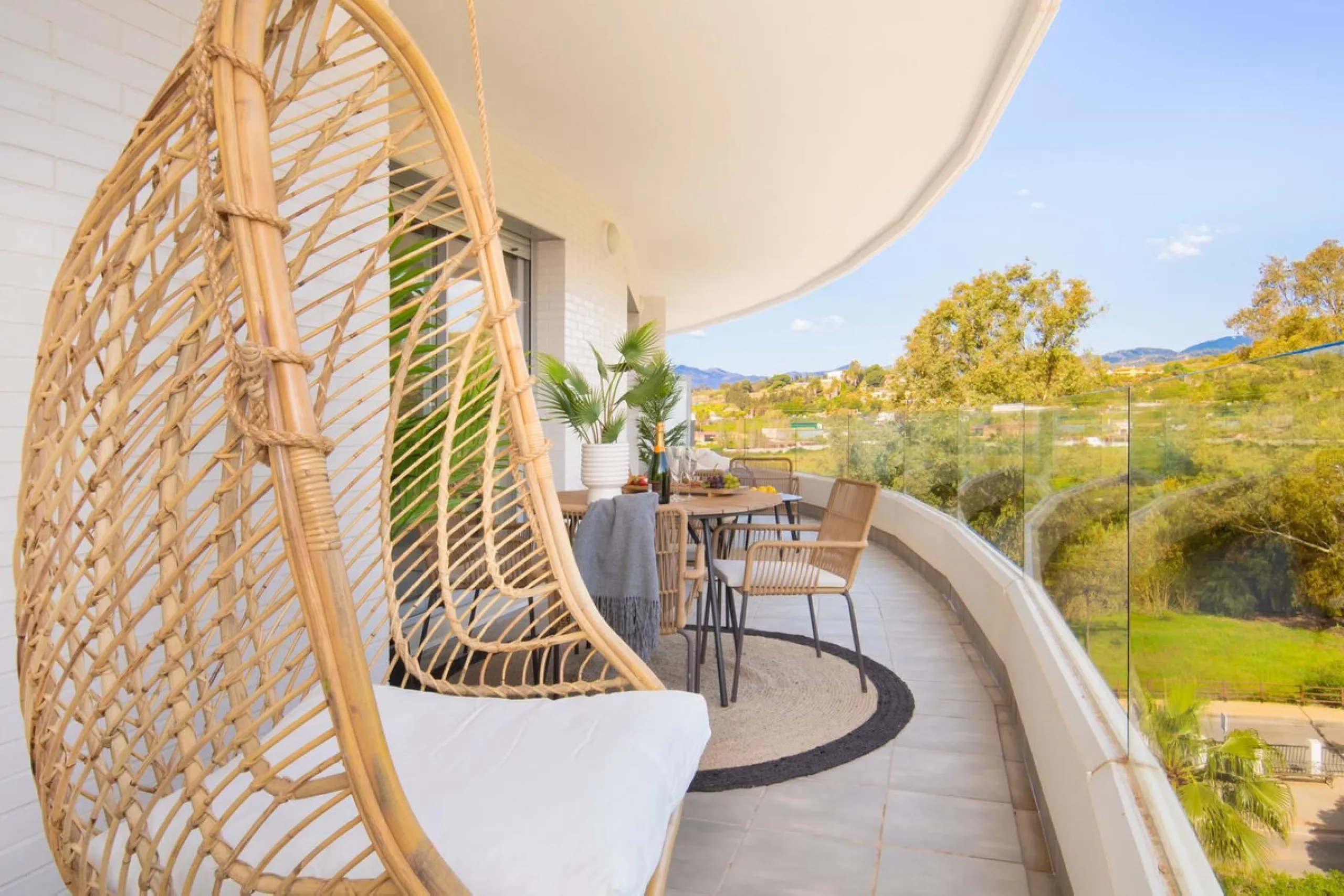 Exceptional Contemporary Apartment with Panoramic Views in La Campana (Nueva Andalucia) – €699,000
