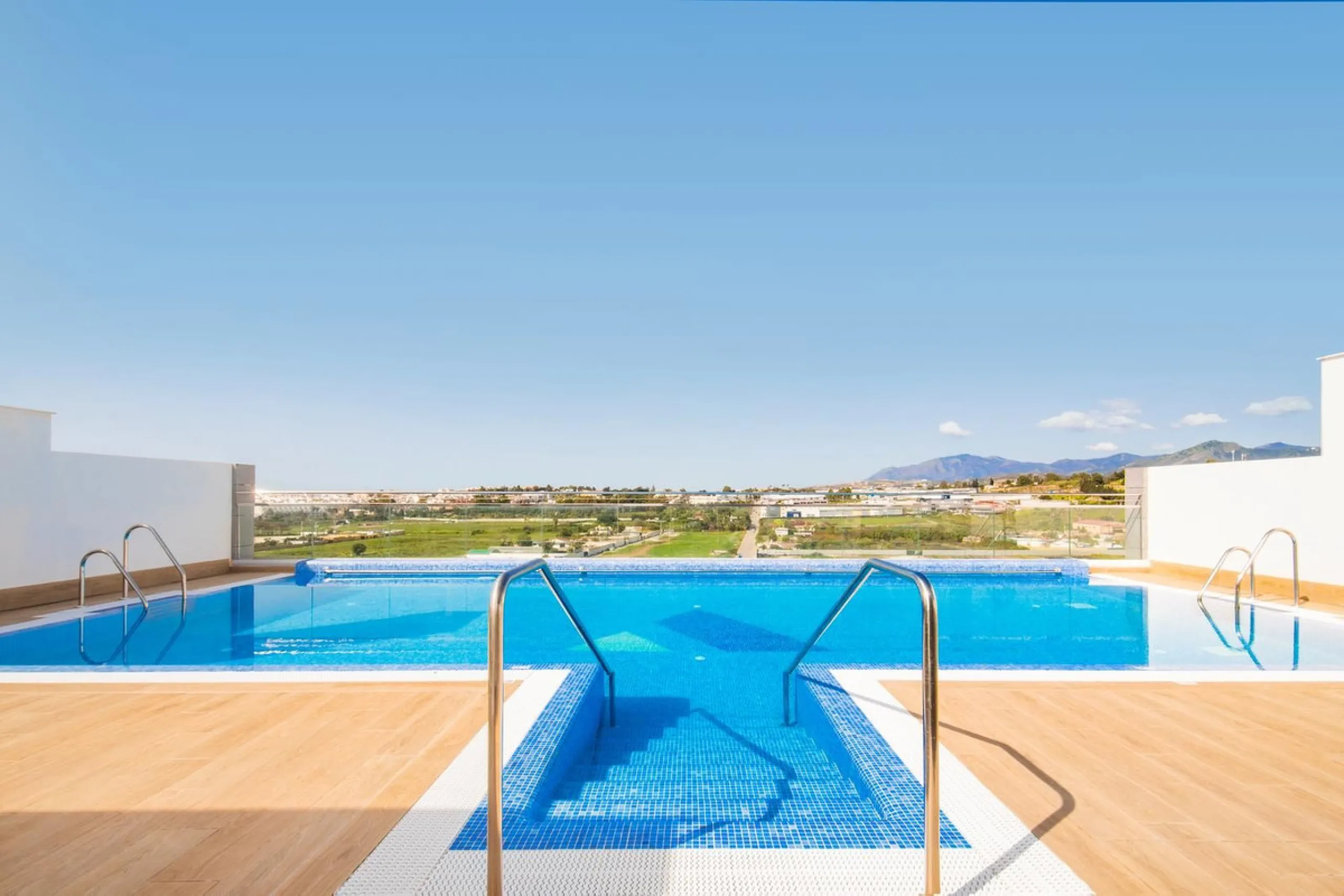 Exceptional Contemporary Apartment with Panoramic Views in La Campana (Nueva Andalucia) – €699,000