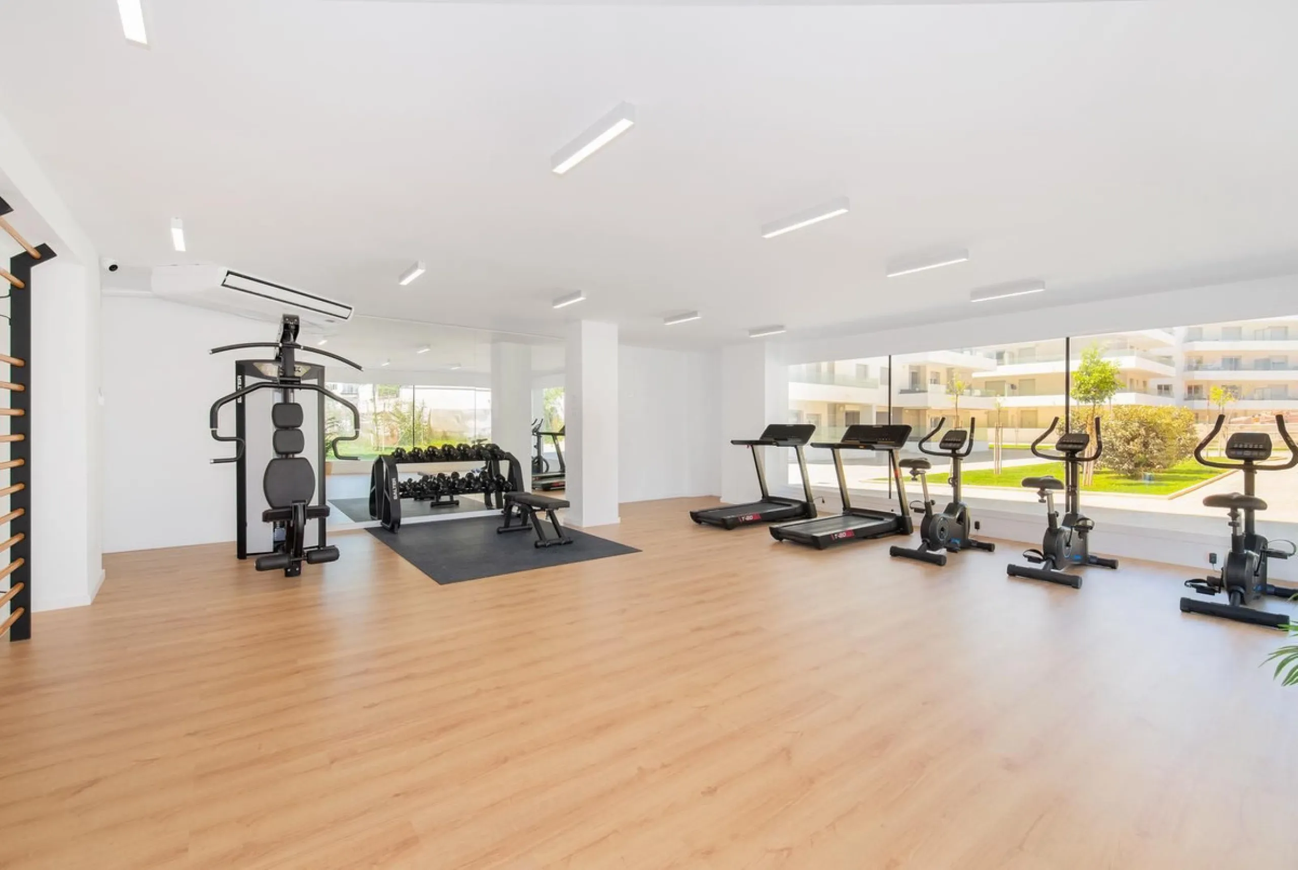 Exceptional Contemporary Apartment with Panoramic Views in La Campana (Nueva Andalucia) – €699,000
