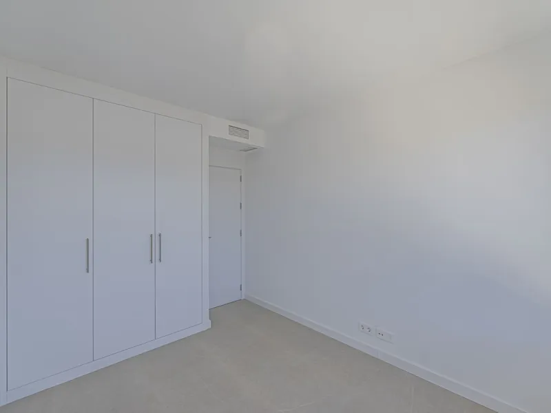 Modern corner semi-detached with large garden at Serene Atalaya