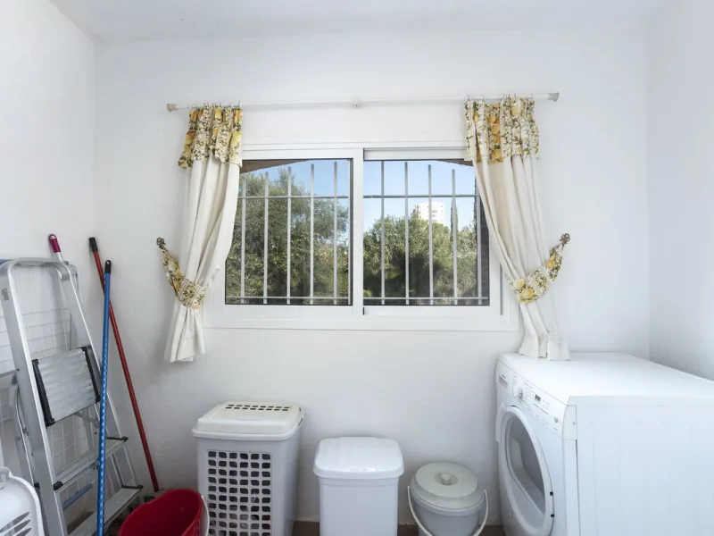 House - Townhouse в продаже в Marbella, Málaga. В доме 3 спален и 4 ванных комнат. Площадь дома 279 м²