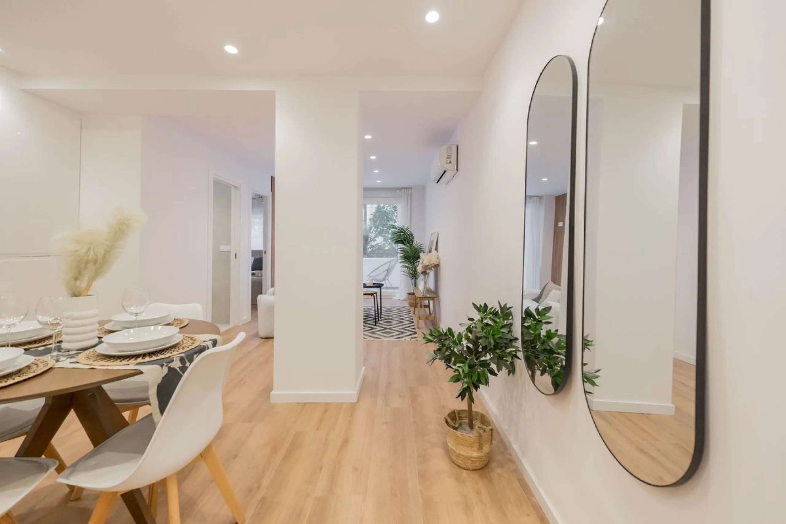 Apartment - Middle Floor Apartment в продаже в Málaga, Málaga. В доме 3 спален и 2 ванных комнат. Площадь дома 93 м²