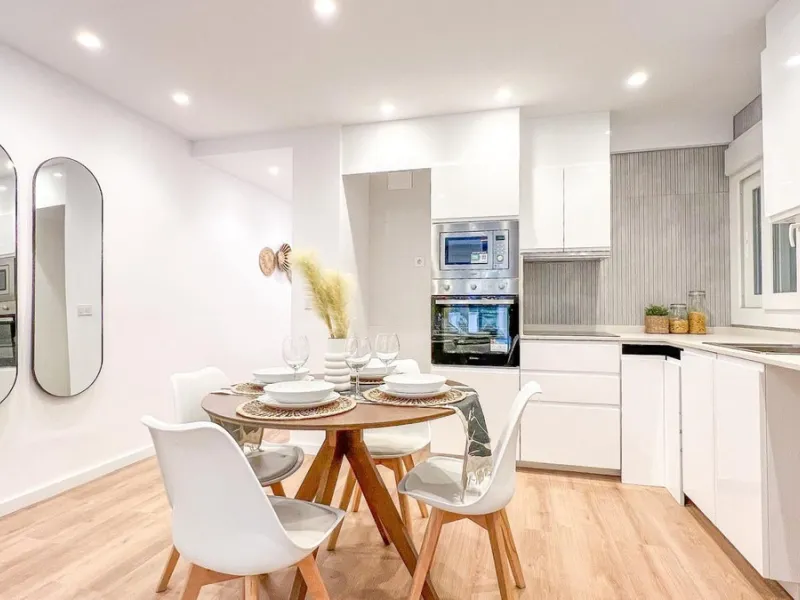 Apartment - Middle Floor Apartment в продаже в Málaga, Málaga. В доме 3 спален и 2 ванных комнат. Площадь дома 93 м²
