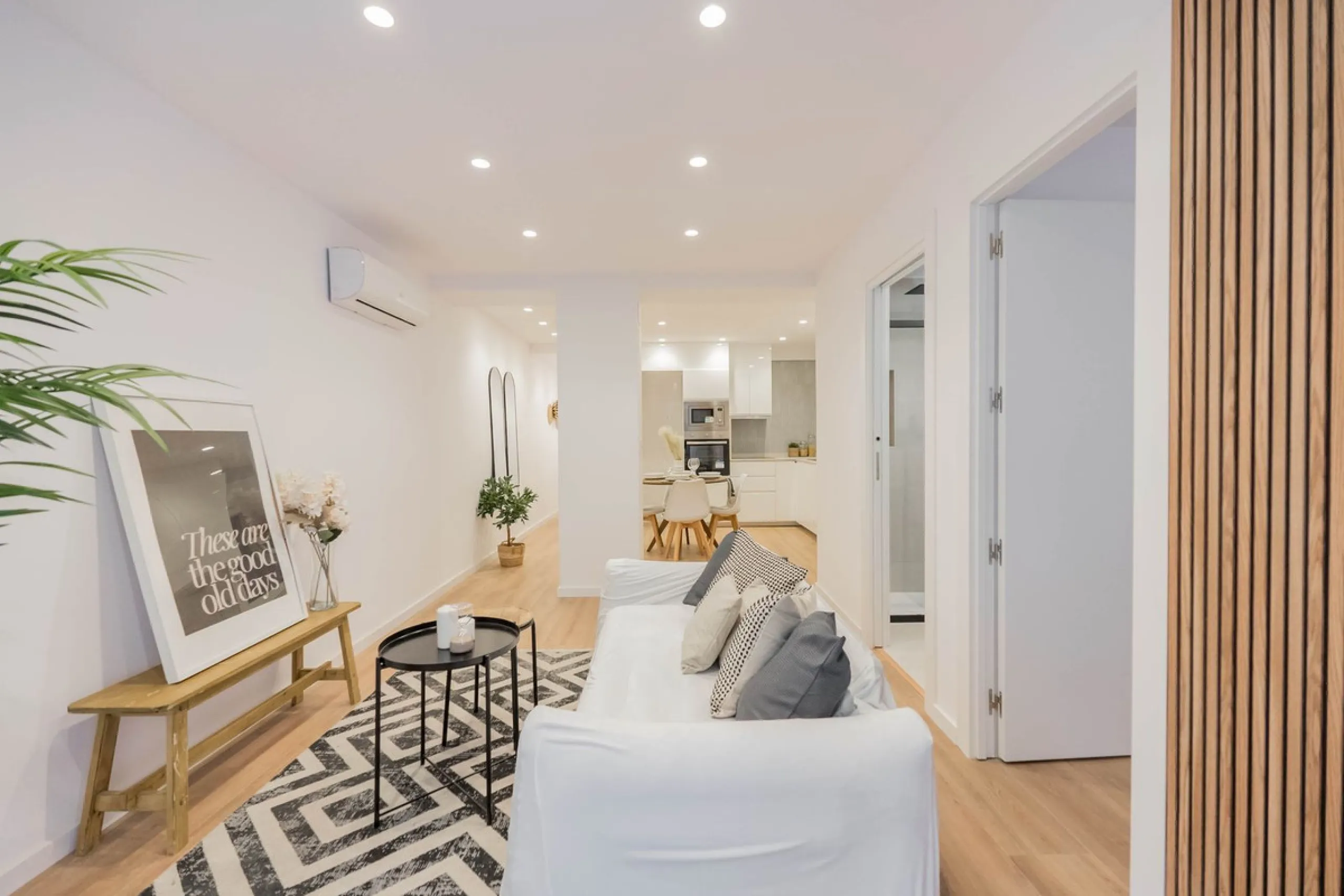Apartment - Middle Floor Apartment в продаже в Málaga, Málaga. В доме 3 спален и 2 ванных комнат. Площадь дома 93 м²