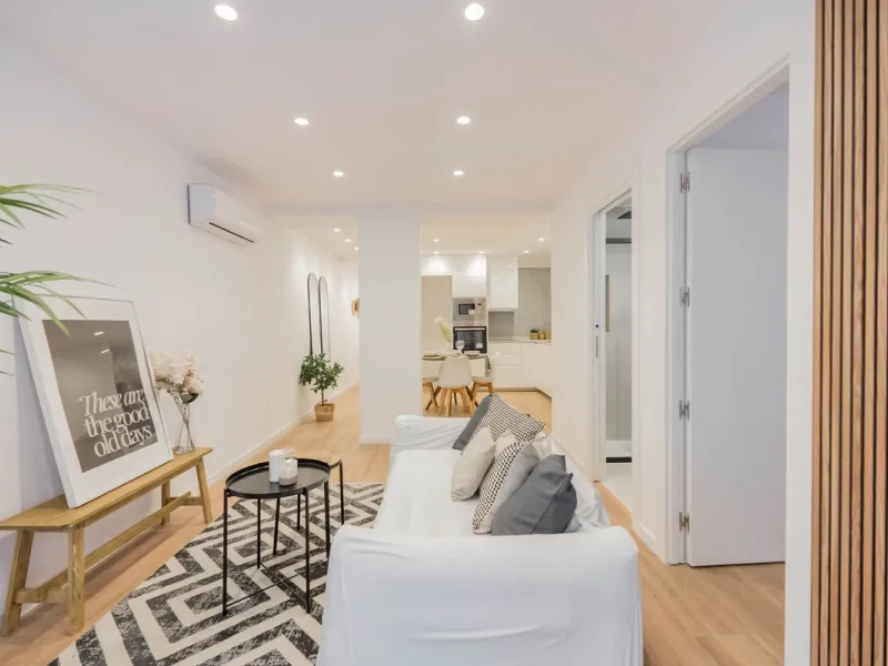 Apartment - Middle Floor Apartment в продаже в Málaga, Málaga. В доме 3 спален и 2 ванных комнат. Площадь дома 93 м²