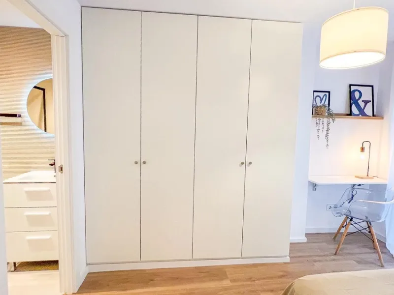 Apartment - Middle Floor Apartment в продаже в Málaga, Málaga. В доме 3 спален и 2 ванных комнат. Площадь дома 93 м²