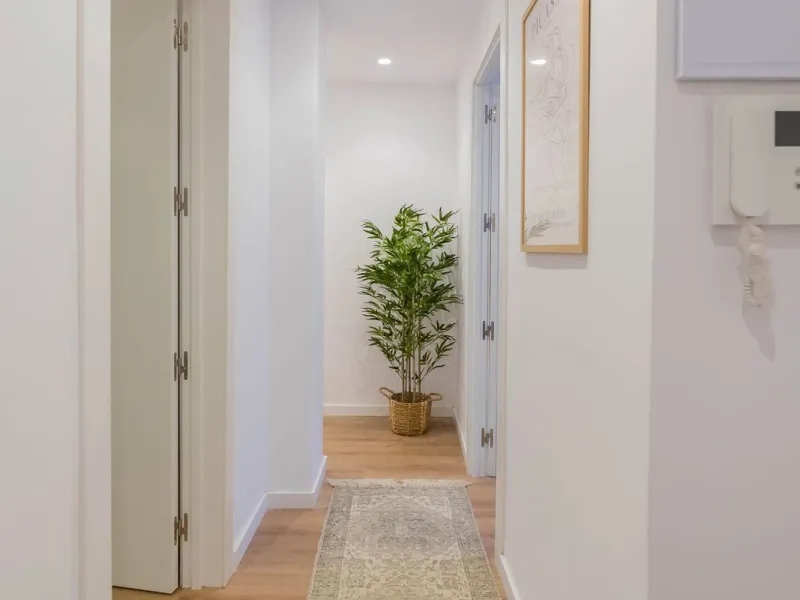 Apartment - Middle Floor Apartment в продаже в Málaga, Málaga. В доме 3 спален и 2 ванных комнат. Площадь дома 93 м²