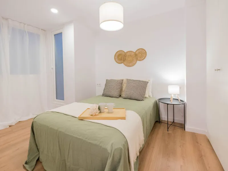 Apartment - Middle Floor Apartment в продаже в Málaga, Málaga. В доме 3 спален и 2 ванных комнат. Площадь дома 93 м²