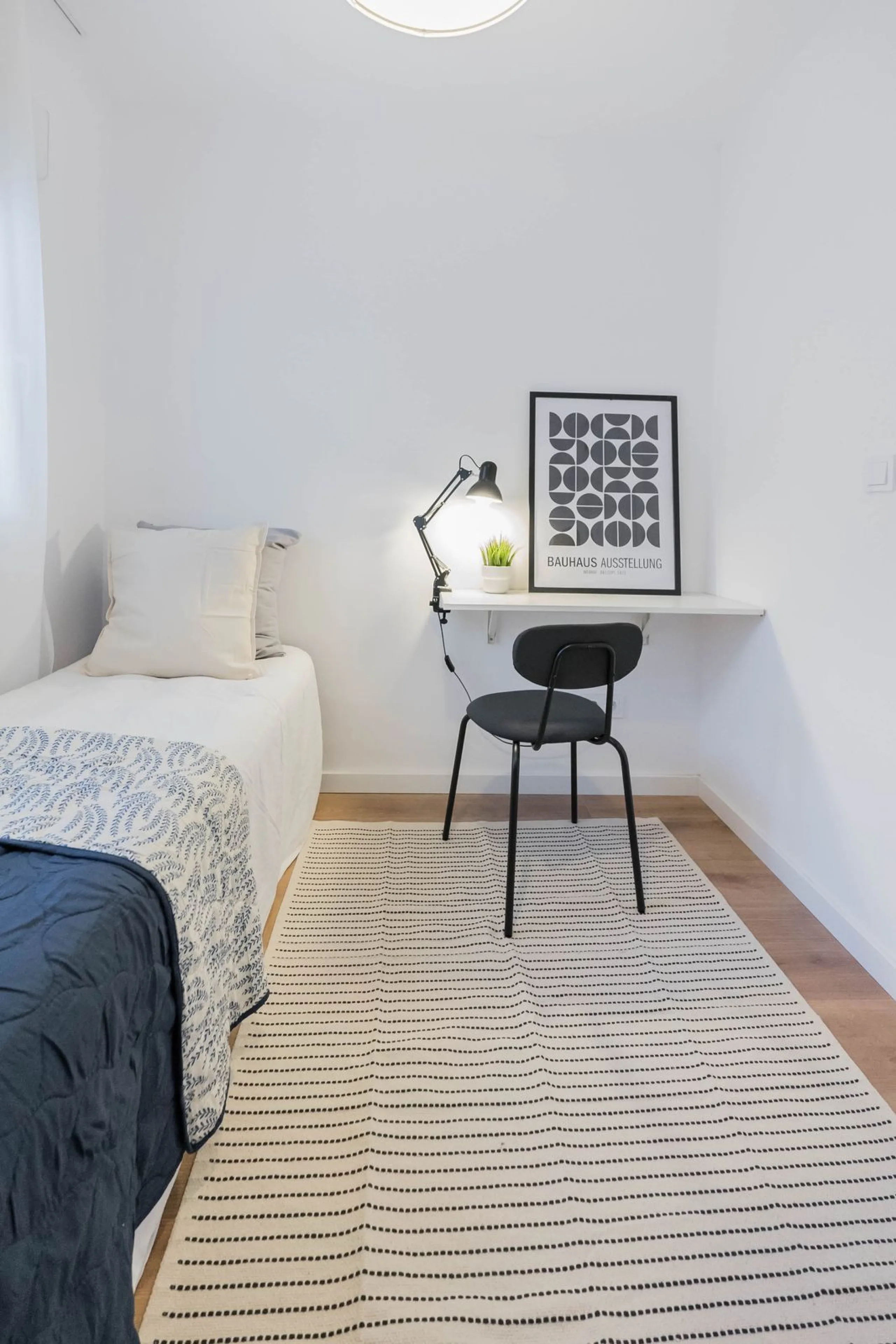 Apartment - Middle Floor Apartment в продаже в Málaga, Málaga. В доме 3 спален и 2 ванных комнат. Площадь дома 93 м²