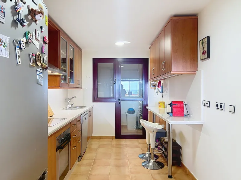 Live in the sunshine all year round in this beautiful apartment featuring a spectacular 40 m² terrace with breathtaking views over the sea, landscaped gardens and the communal swimming pool.