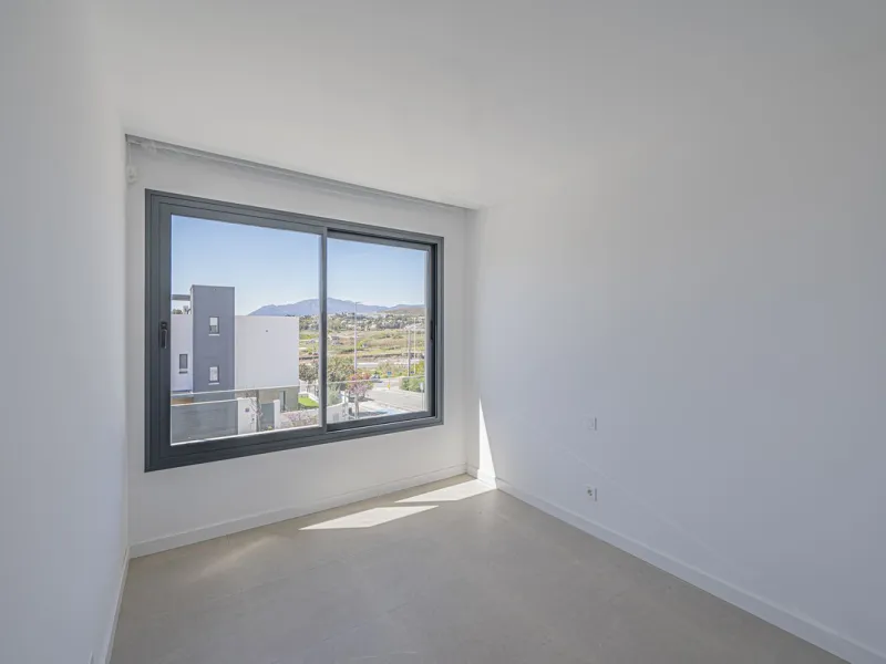 Modern corner semi-detached with large garden at Serene Atalaya