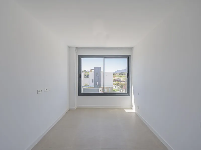 Modern corner semi-detached with large garden at Serene Atalaya