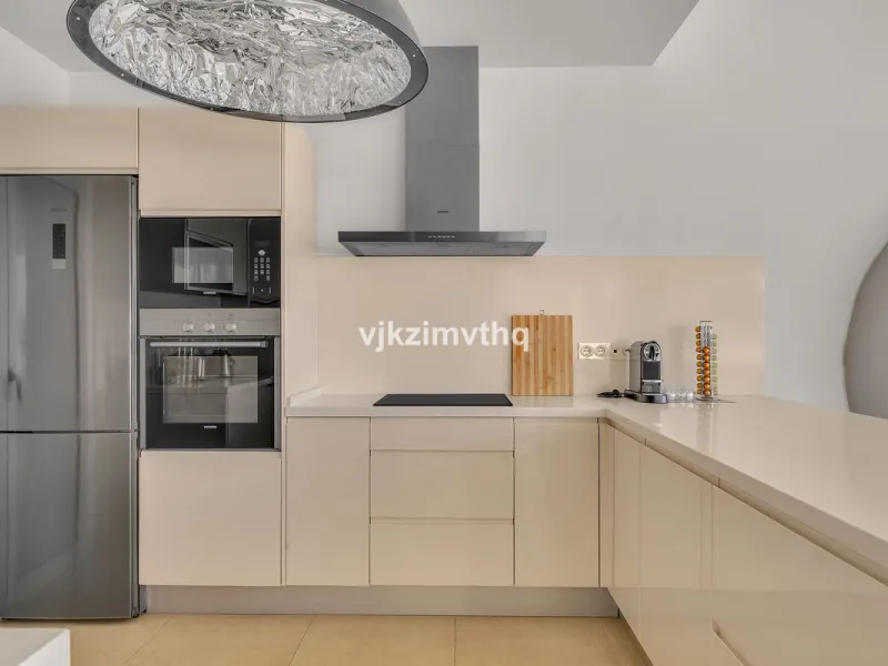 Apartment - Penthouse в продаже в Benalmadena, Málaga. В доме 3 спален и 3 ванных комнат. Площадь дома 313 м²