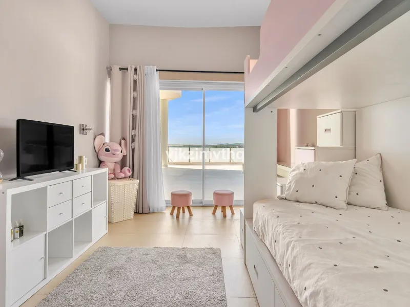 Apartment - Penthouse в продаже в Benalmadena, Málaga. В доме 3 спален и 3 ванных комнат. Площадь дома 313 м²