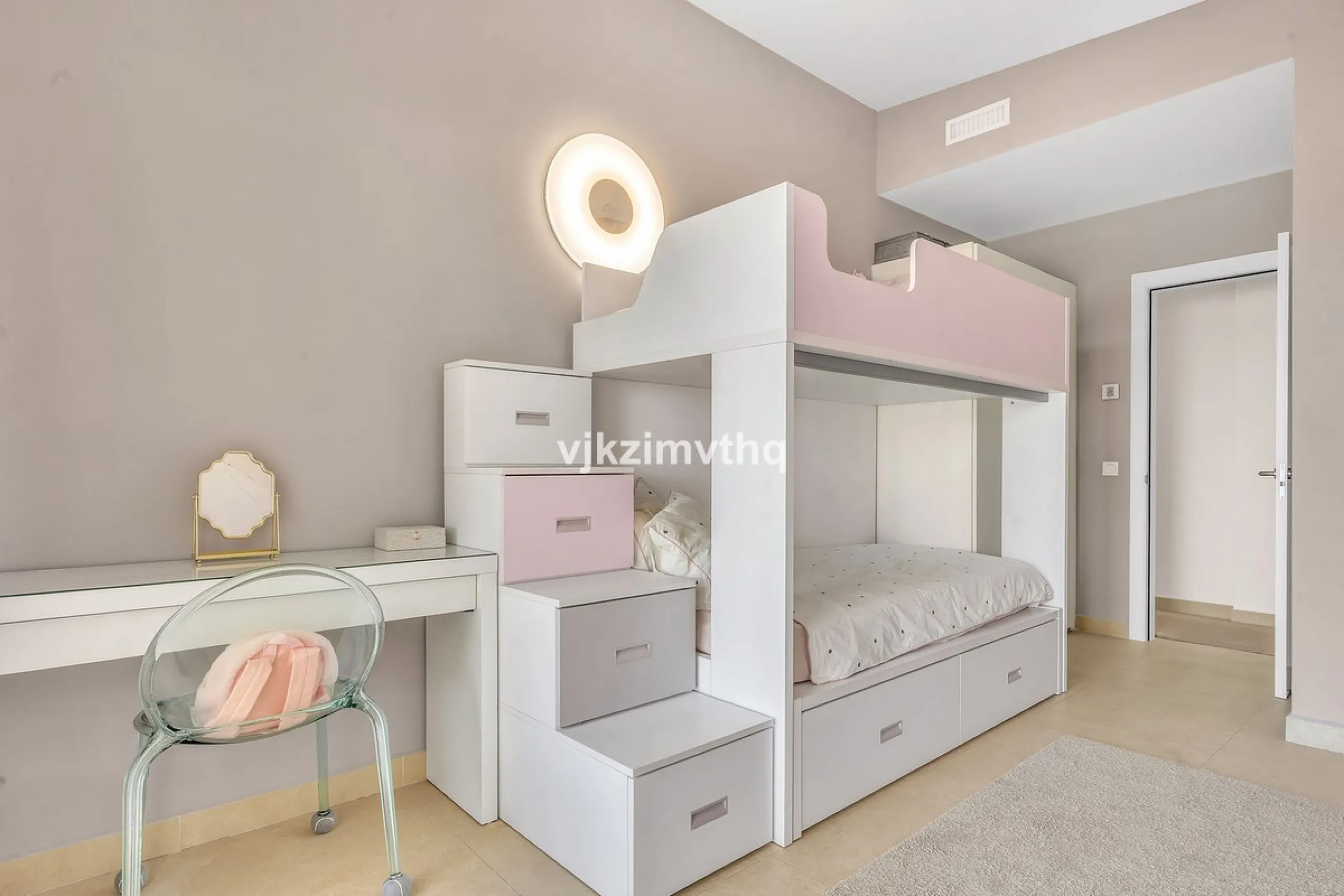 Apartment - Penthouse в продаже в Benalmadena, Málaga. В доме 3 спален и 3 ванных комнат. Площадь дома 313 м²