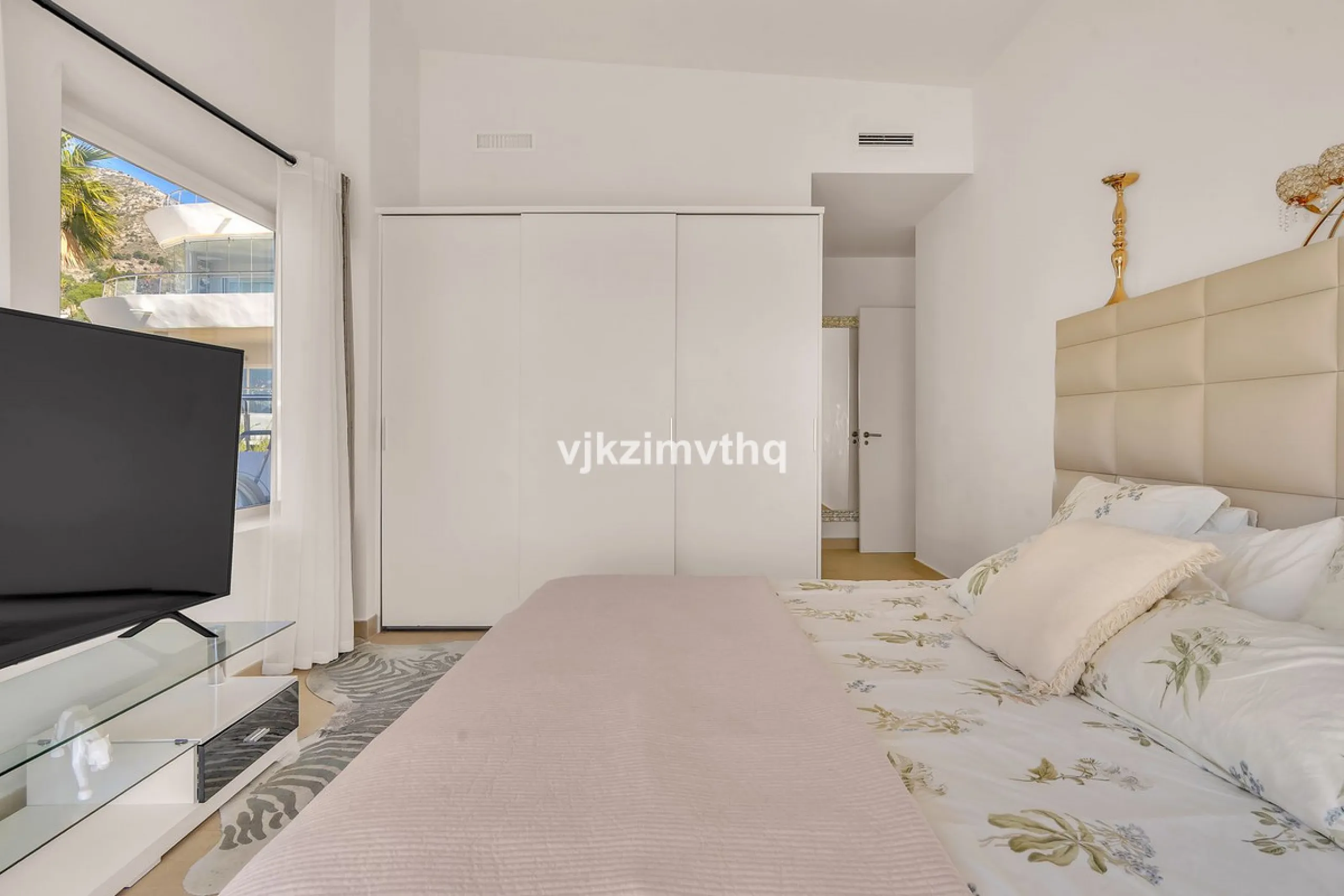 Apartment - Penthouse в продаже в Benalmadena, Málaga. В доме 3 спален и 3 ванных комнат. Площадь дома 313 м²