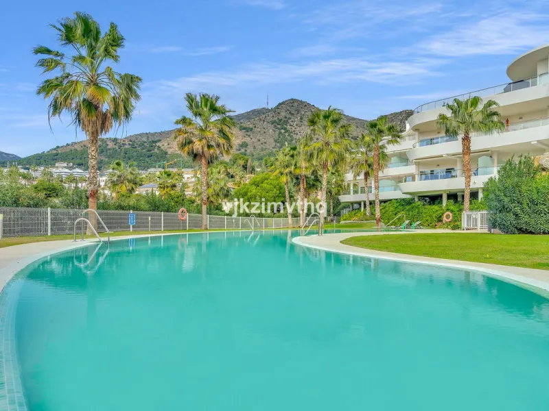 Apartment - Penthouse в продаже в Benalmadena, Málaga. В доме 3 спален и 3 ванных комнат. Площадь дома 313 м²